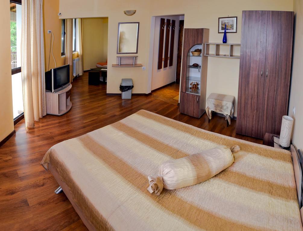 Park Hotel Djevana Gorna Oryakhovitsa Δωμάτιο φωτογραφία