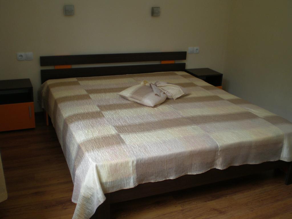 Park Hotel Djevana Gorna Oryakhovitsa Εξωτερικό φωτογραφία