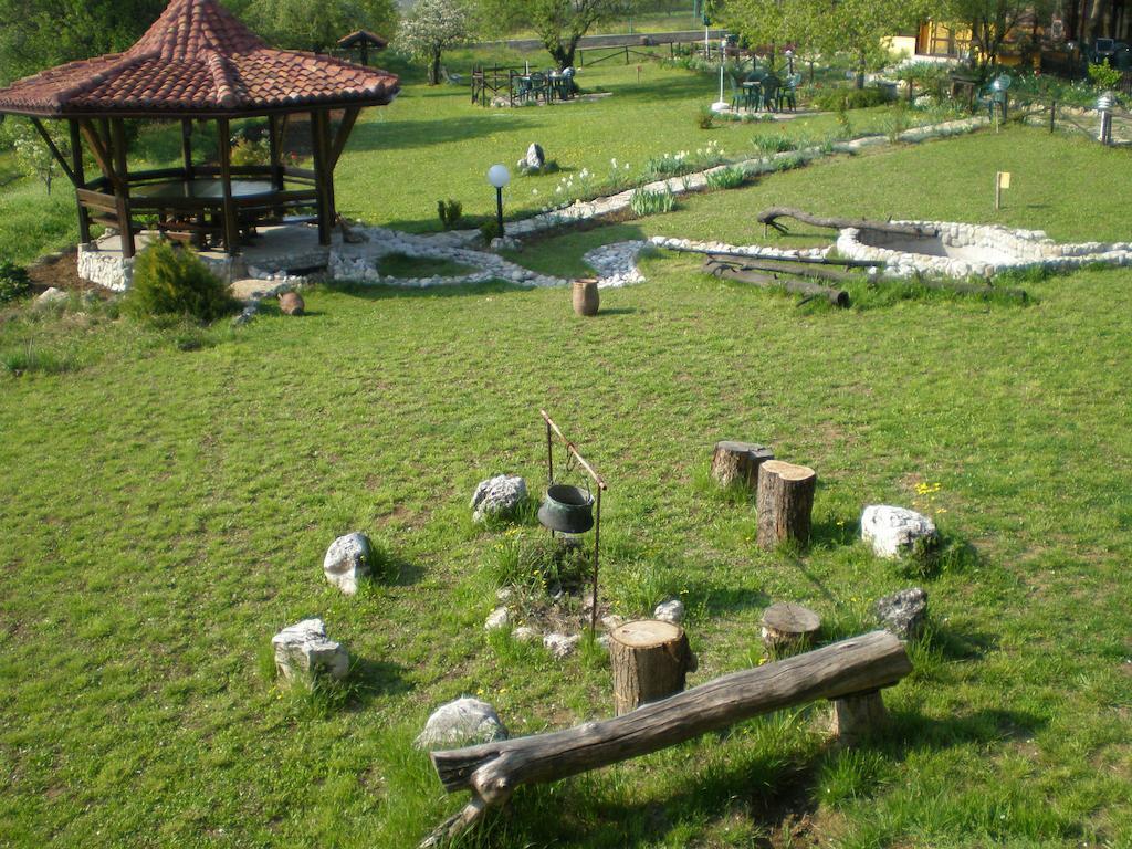 Park Hotel Djevana Gorna Oryakhovitsa Εξωτερικό φωτογραφία