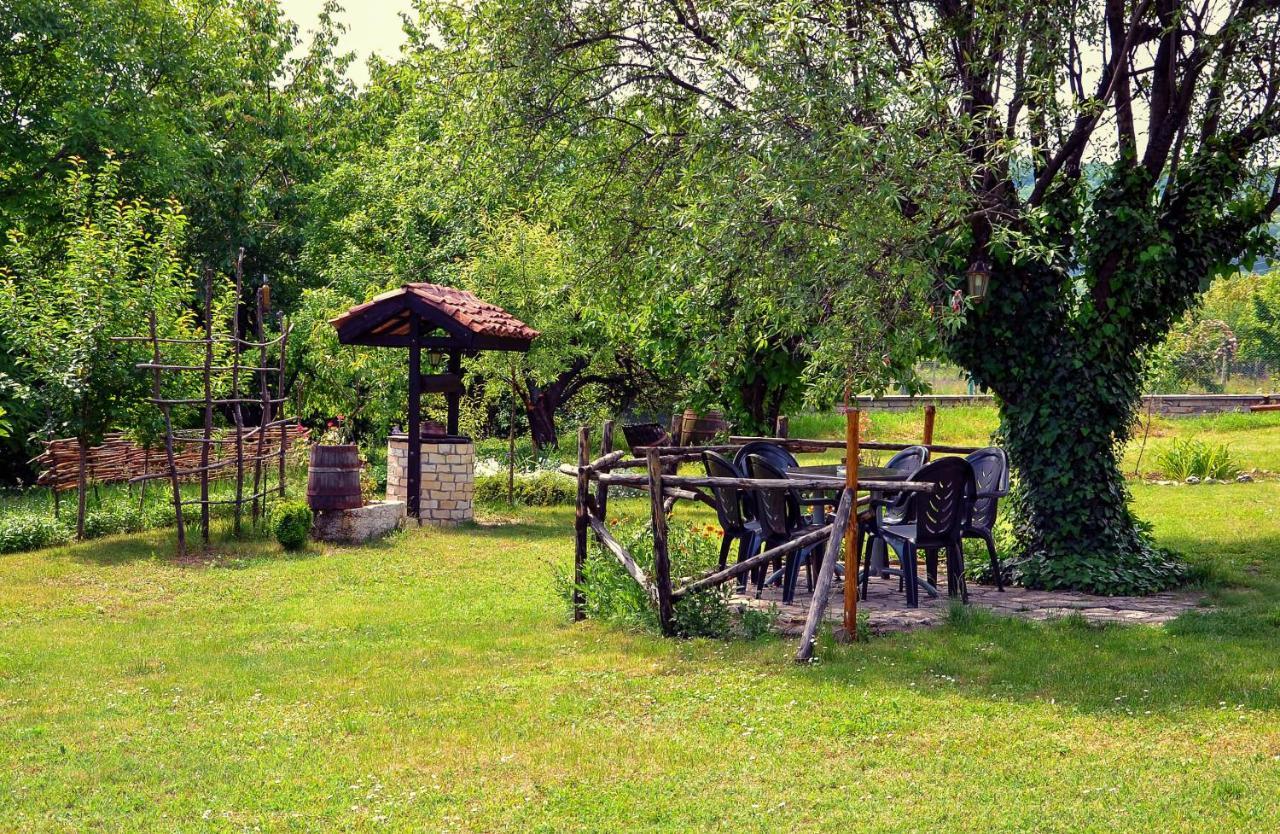 Park Hotel Djevana Gorna Oryakhovitsa Εξωτερικό φωτογραφία