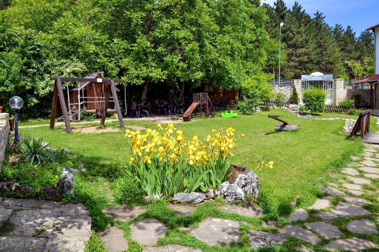 Park Hotel Djevana Gorna Oryakhovitsa Εξωτερικό φωτογραφία